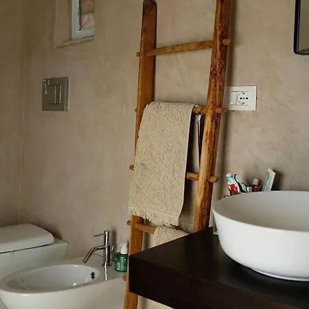 Casa Bianca Con Piscina Vila *