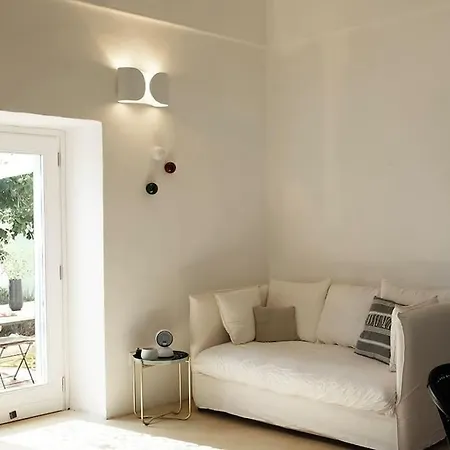 Casa Bianca Con Piscina *
