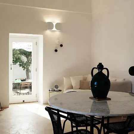 Casa Bianca Con Piscina *